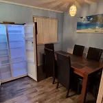 Spacious 3 Bed House - A Home Away From Home
